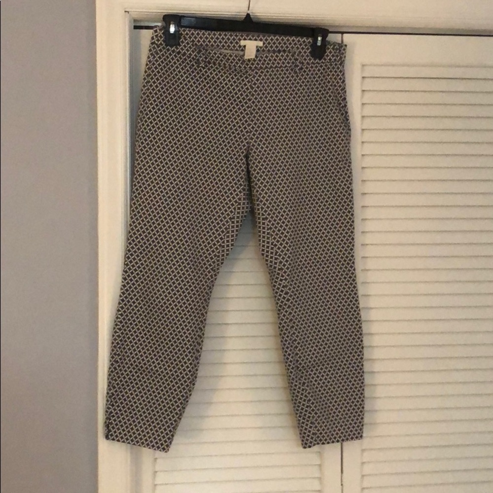 Patterned Capri Pants